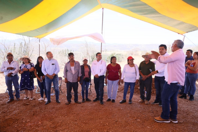Diputado Pável Gaspar impulsa desarrollo social en comunidades del Valle de Acatlán de Osorio