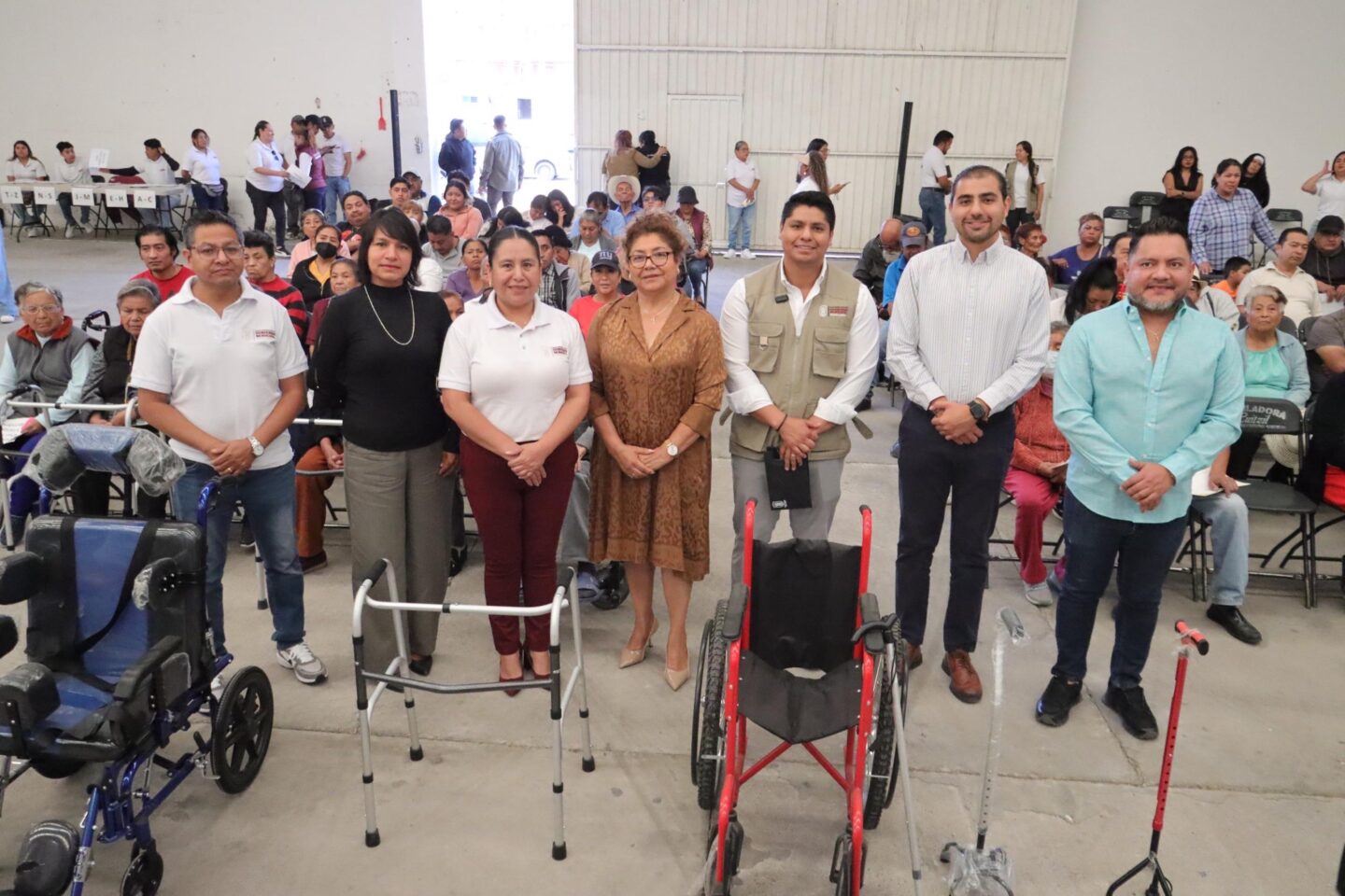 Omar Muñoz fortalece a familias con apoyos funcionales