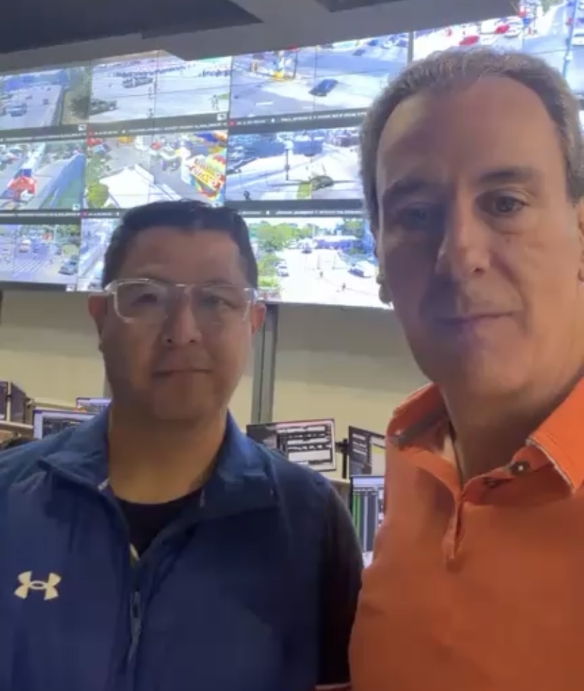 Pepe Chedraui supervisa desde el DGERI, cámaras de vigilancia en la Feria de Puebla