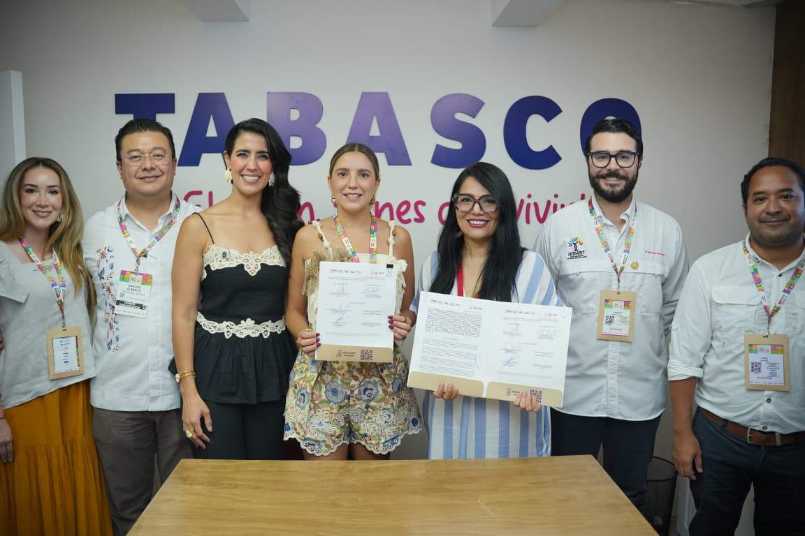 Puebla fortalece presencia turística con tres convenios en el Tianguis de Acapulco