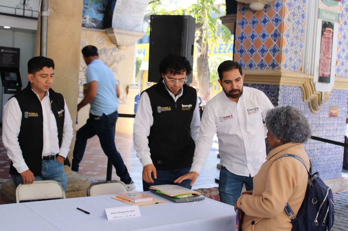 Agencia de Energía acerca a Tehuacán programas de transición energética