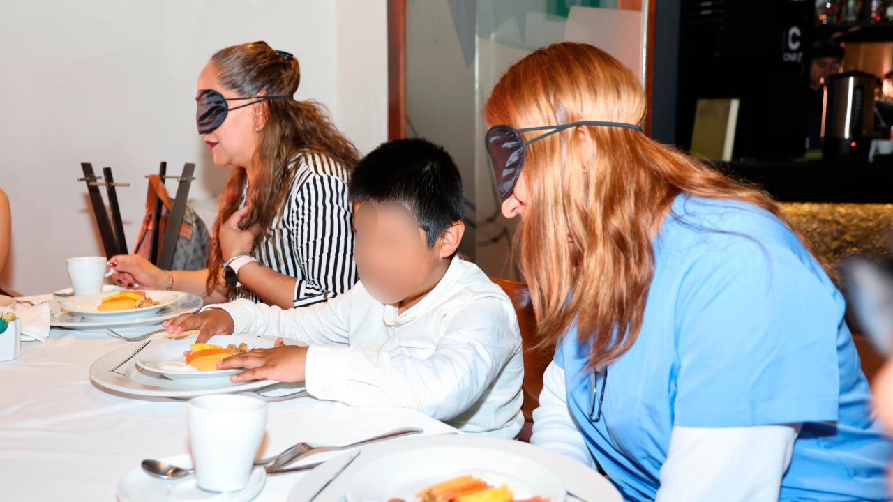 SEDIF impulsa sensibilización familiar sobre ceguera y baja visión
