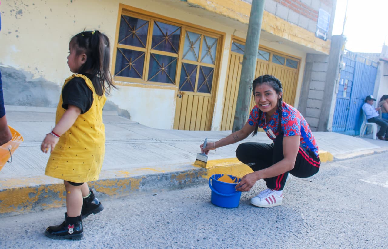Faena comunitaria fortalece unidad en las colonias