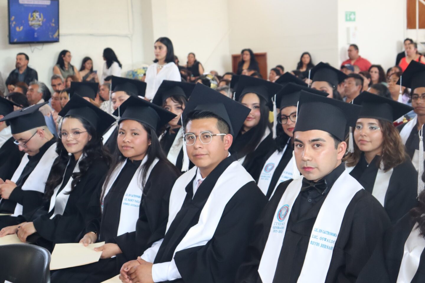 Egresan 182 profesionistas del TEC de la Sierra Norte