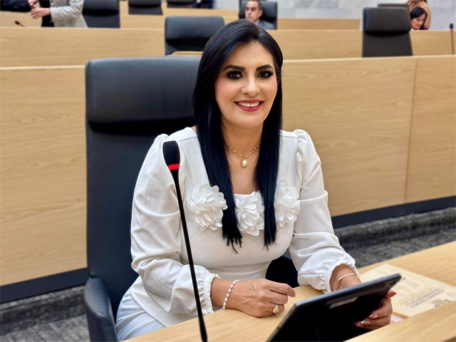 Delfina Pozos presenta iniciativa de reforma a la Ley Orgánica de la Administración Pública en materia de comunicación social 