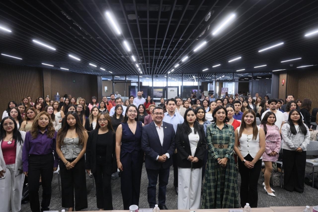 Realizan foro en el Congreso para analizar la participación de las mujeres en la transformación de la justicia y la administración pública 