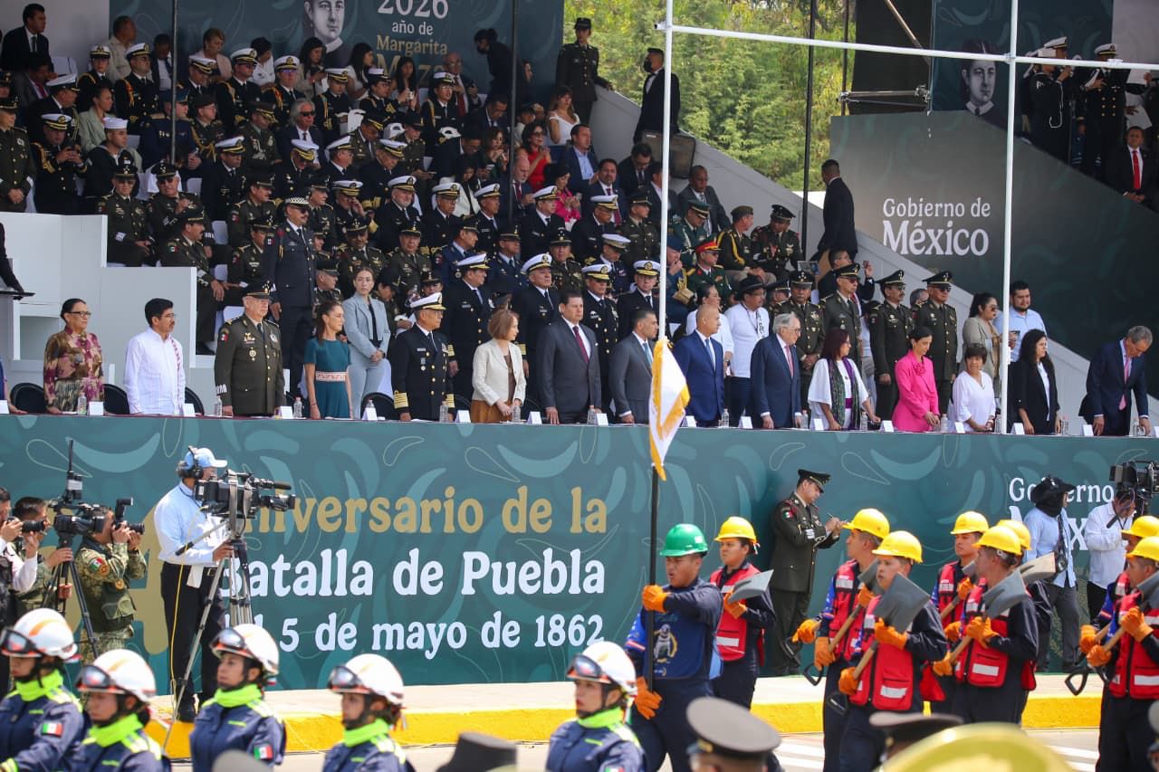 En unidad, con patriotismo y orden se realzó el desfile del 5 de mayo