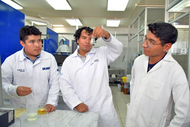Estudiantes proponen reactor híbrido para producir biogás y biodiésel 