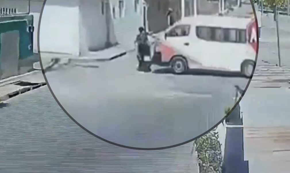 Aparatoso choque entre motocicleta y camión deja dos heridos en Tehuacán
