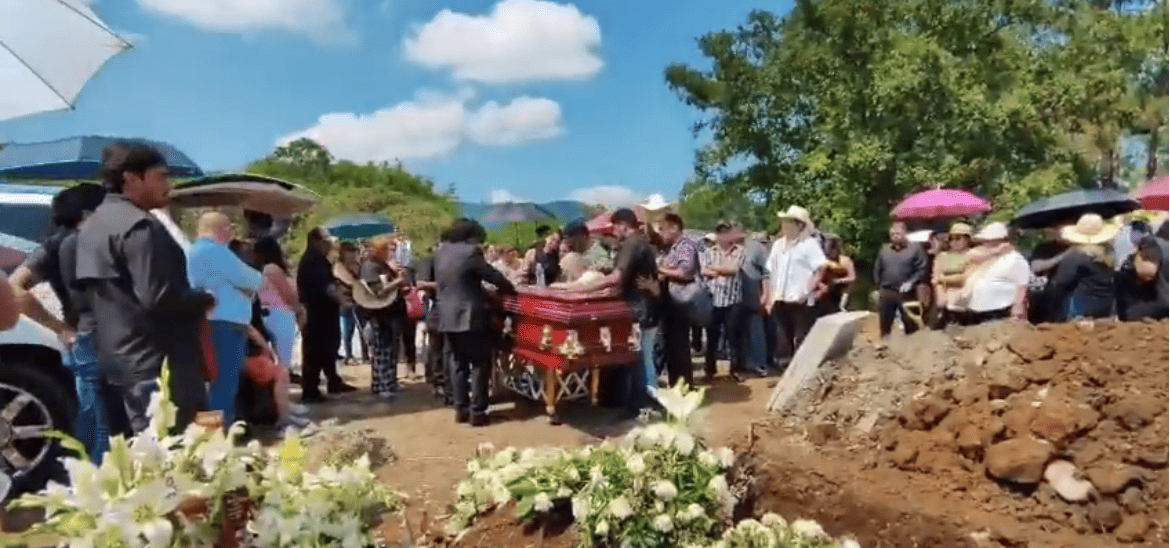 Caso Blanca Adriana sacude a Puebla: funeral se convierte en clamor contra clínicas irregulares