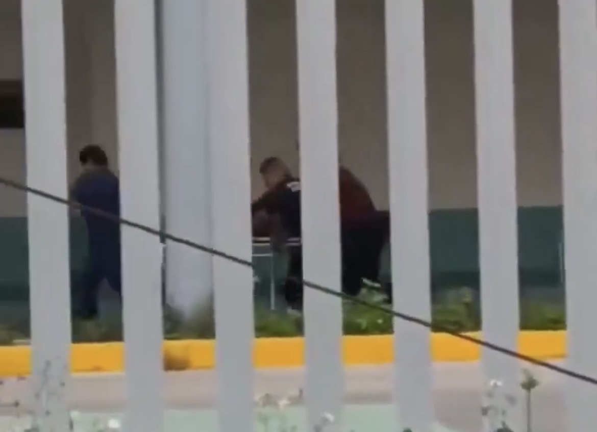 Ejecutan a líder de ambulantes afuera del Hospital General del Sur en Puebla