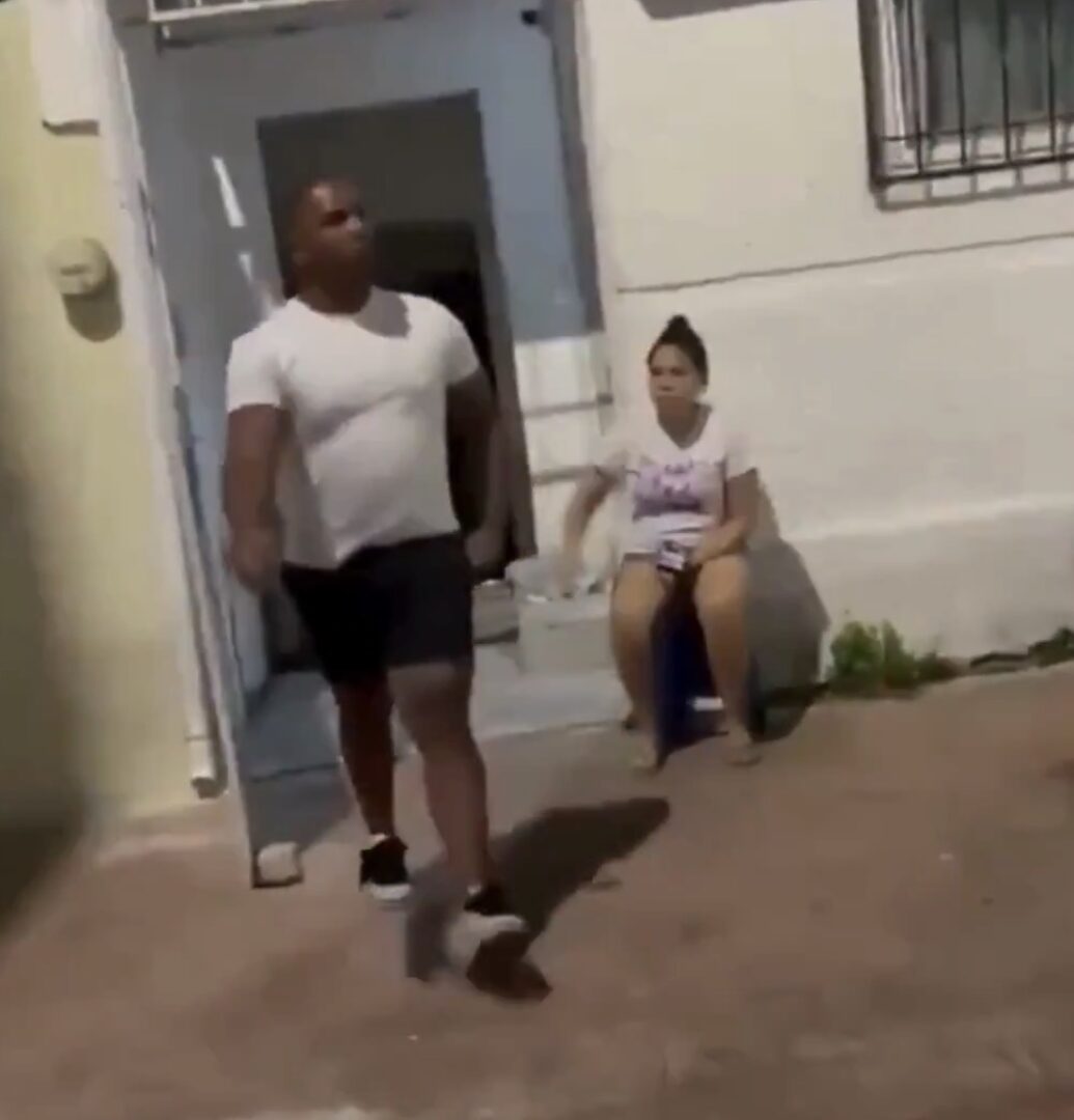 Caos en Cancún: multitud intenta hacer justicia por propia mano tras agresión viralizada