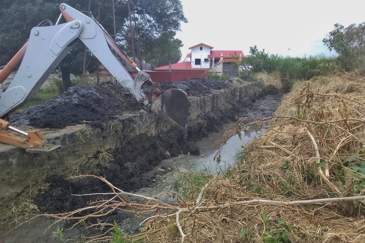 Tras una década en abandono, gobierno estatal rescata canal de riego de Atlixco
