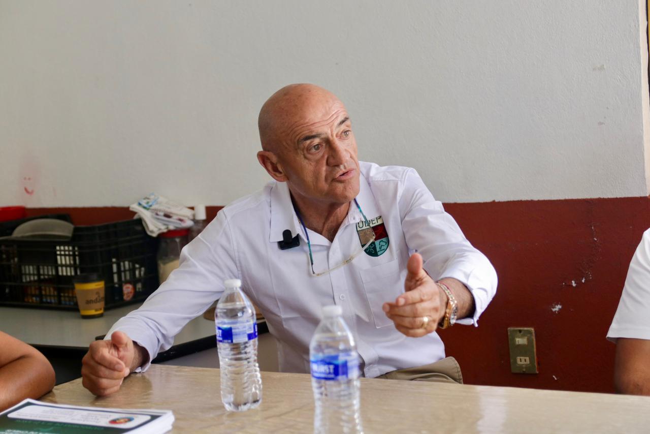 Gobierno del Estado impulsa el deporte en juntas auxiliares con equipo de fútbol