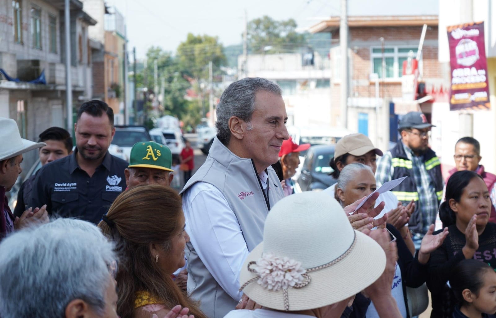 Impulsa Pepe Chedraui obras de pavimentación en la colonia El Salvador