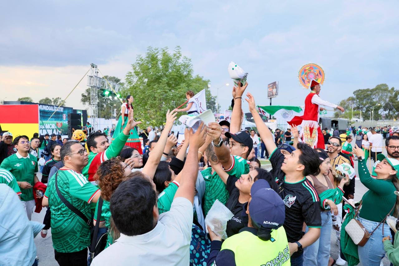 Miles de familias disfrutan de fiesta mundialista en Puebla; un éxito la verbena popular 