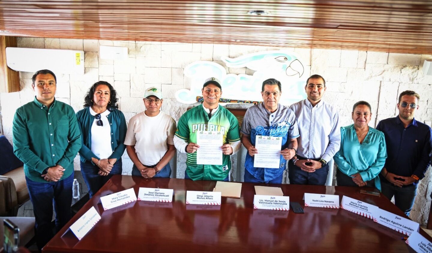 Omar Muñoz refrenda alianza con Pericos de Puebla