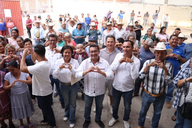 En Ixcamilpa de Guerrero, Pável Gaspar reafirma trabajo legislativo a favor de la Mixteca poblana