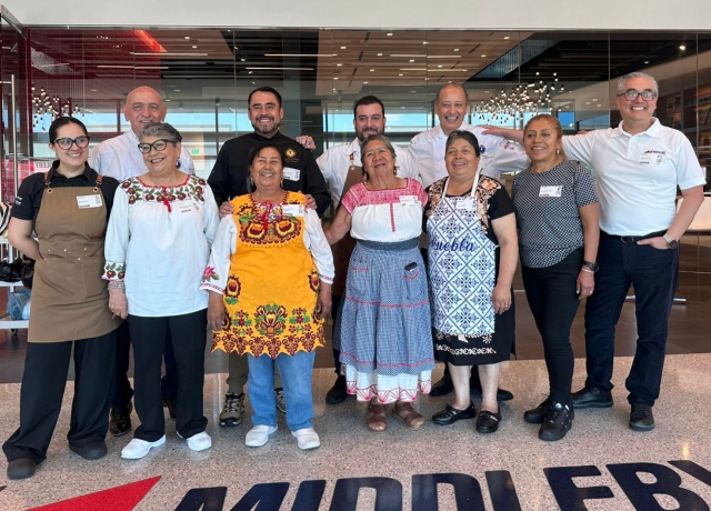 Cocineras tradicionales poblanas llevan el sabor de Puebla a Dallas: Angélica Alvarado