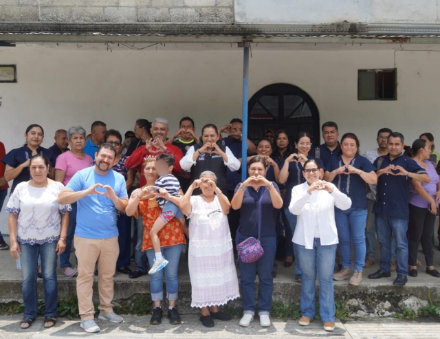 Promueve Guadalupe Vargas la organización ciudadana con el programa de Alarmas Vecinales en Xicotepec