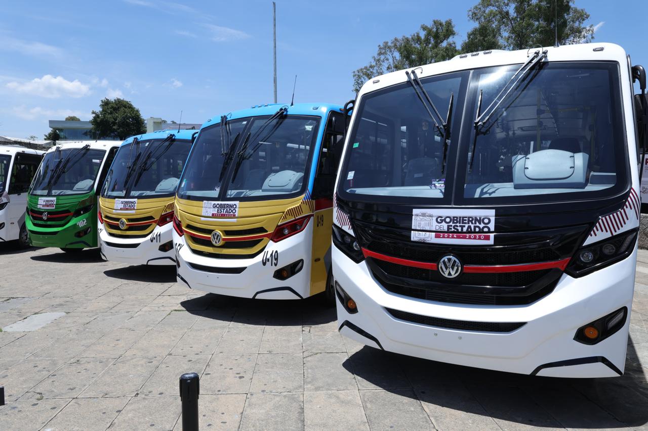 Gobierno Estatal cumple compromiso y entrega nuevas unidades a transportistas; impulsa movilidad segura 