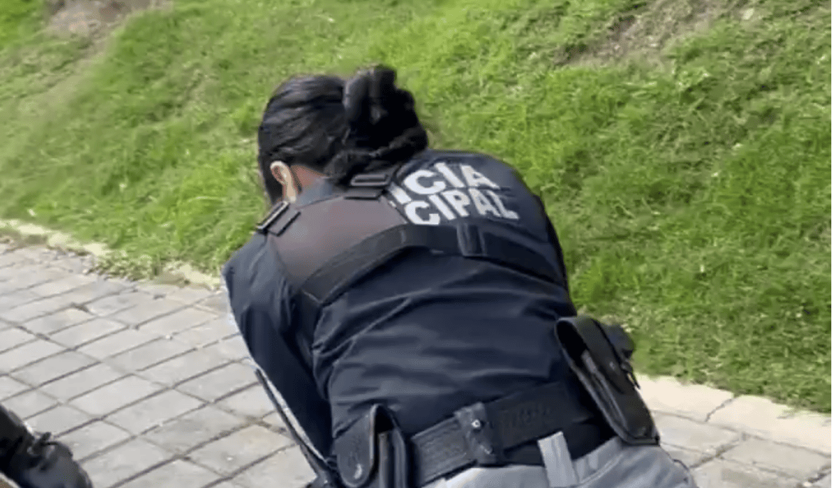 Conductora en estado de ebriedad es detenida tras ingresar a zona restringida en San Andrés Cholula