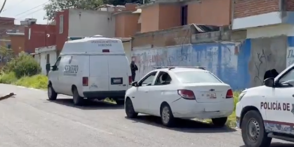 Hallan sin vida a dos personas en Bosques de San Sebastián; autoridades ya investigan el caso