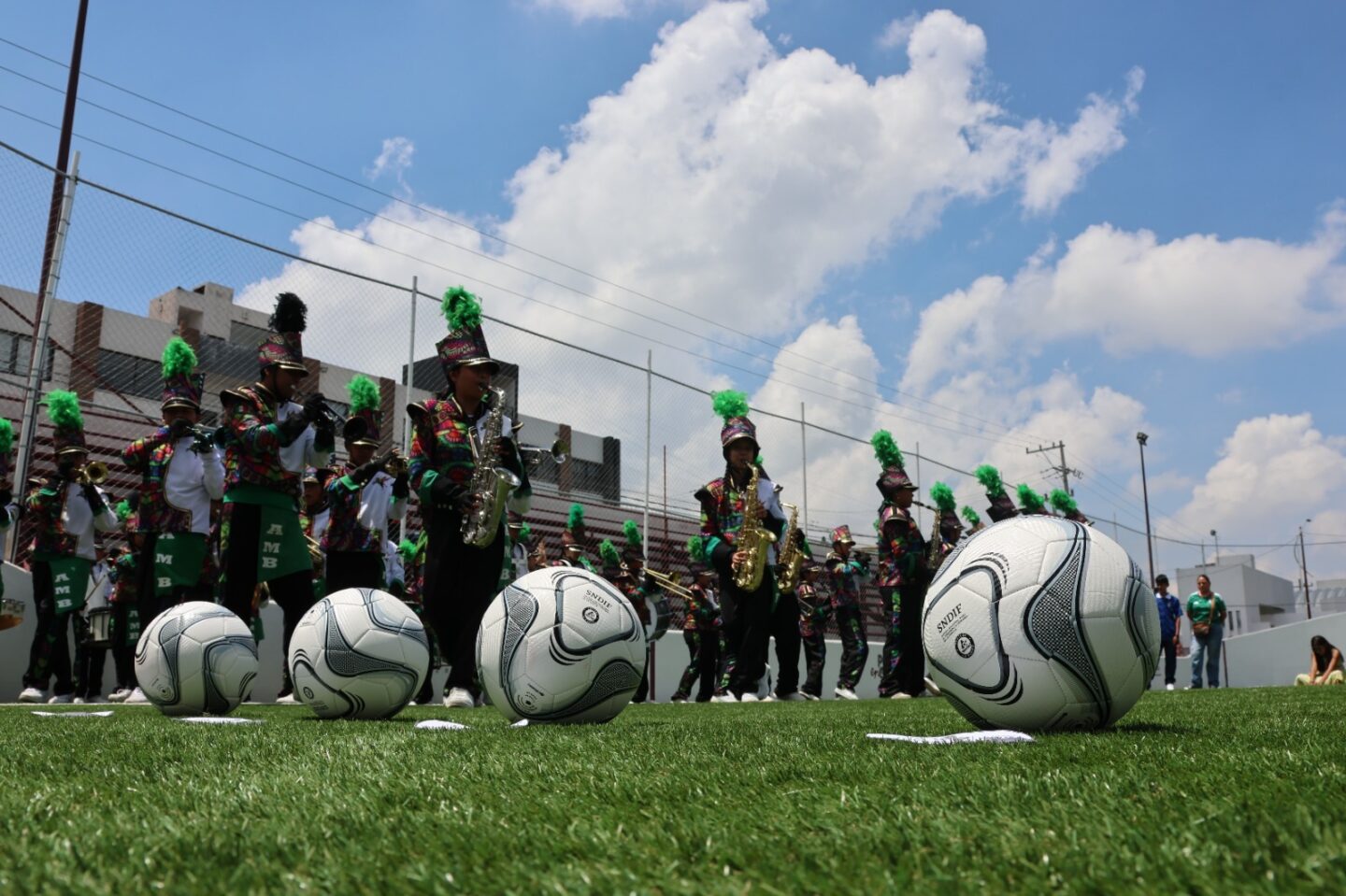 SEDIF fomenta la convivencia y bienestar de familias con Mundialito Social