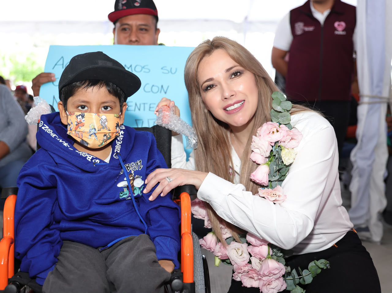 Encabeza Ceci Arellano Jornada del SEDIF en beneficio de familias de Santo Tomás Hueyotlipan 