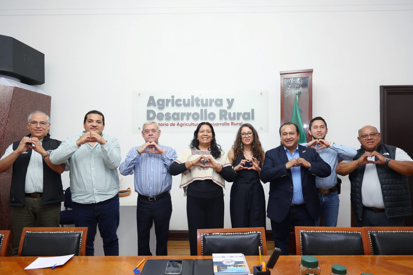 Suma Puebla esfuerzos con IICA para fortalecer cadenas de producción ovina y caprina