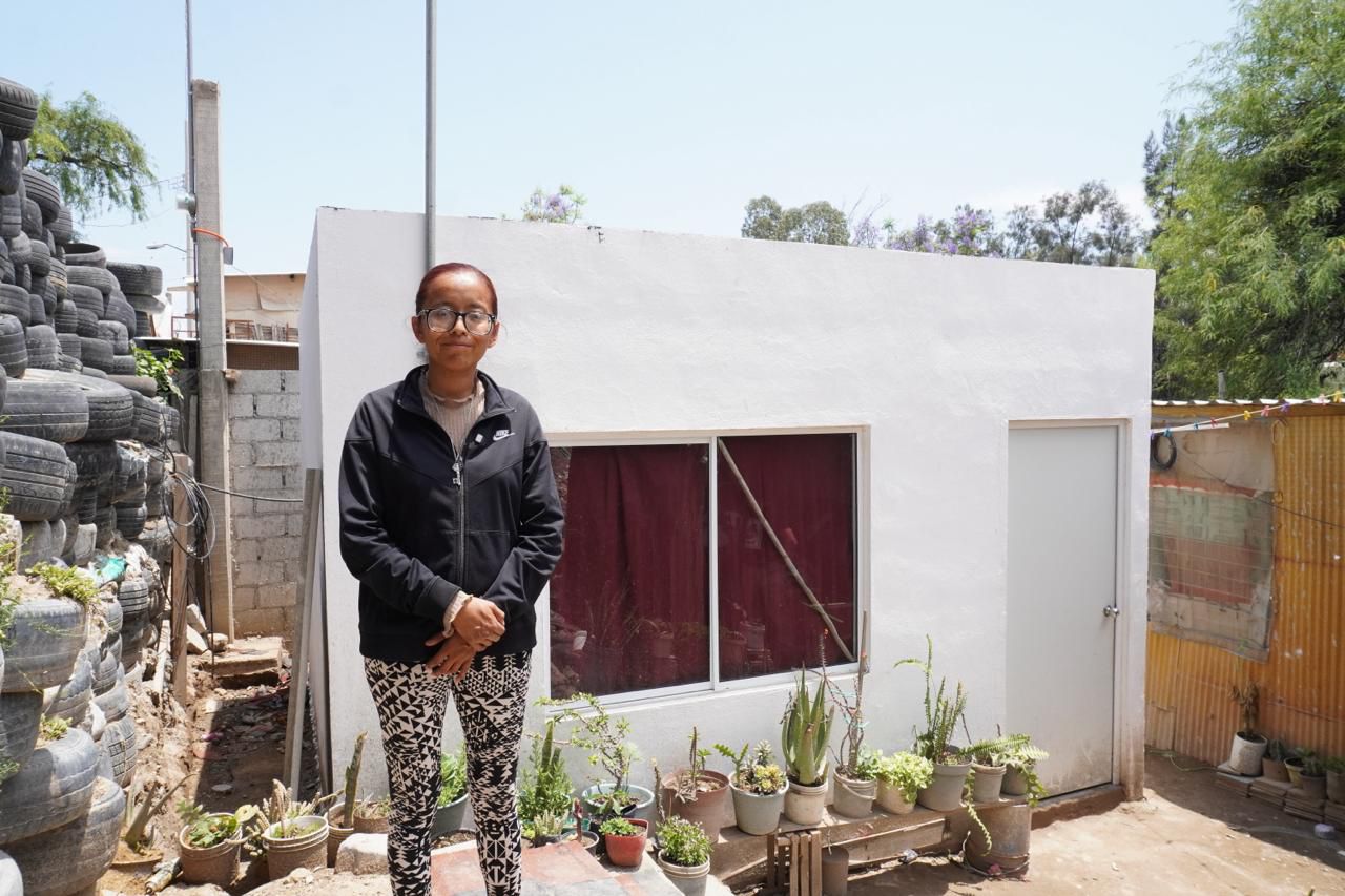 Entrega Secretaría de Bienestar cuartos dormitorio en Tehuacán
