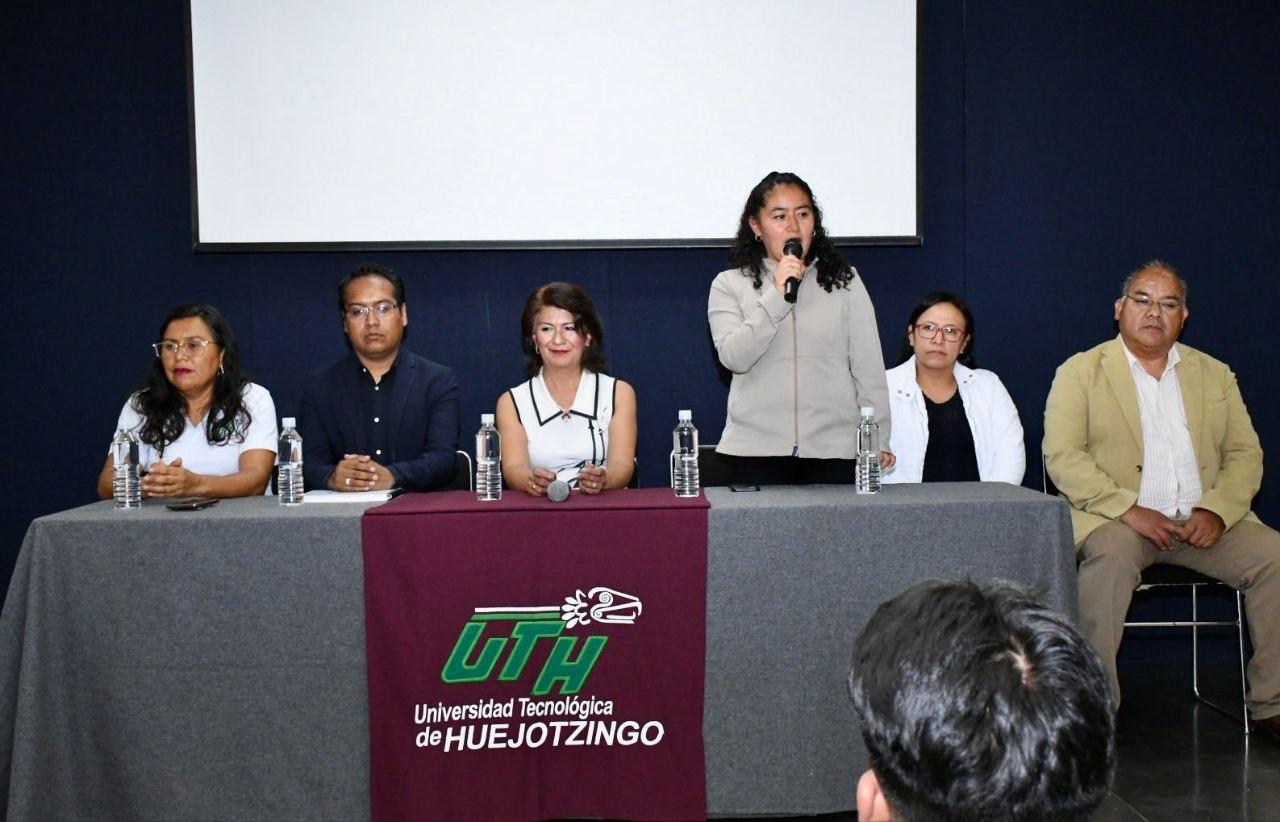 UTH participa en foros nacionales para consolidar la educación superior