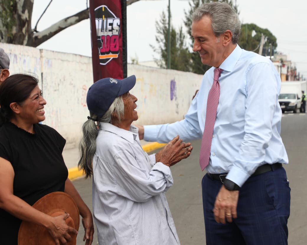 Con el Tren Capitalino de Pavimentación, Pepe Chedraui entrega rehabilitación vial en la colonia Vicente Guerrero