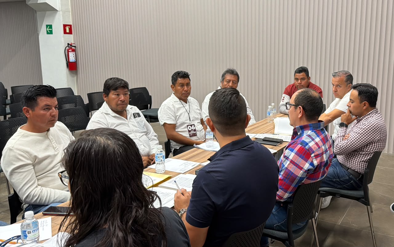 Atiende Gobierno del Estado a habitantes de Santa María la Alta