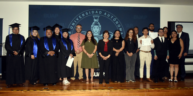 BUAP gradúa a especialistas en comunicación; Lilia Cedillo destaca su papel frente a la desinformación