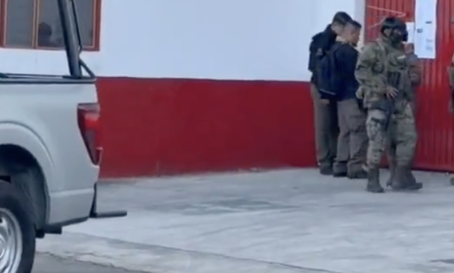Autoridades federales realizan cateo en bodega de Trinidad Sanctorum