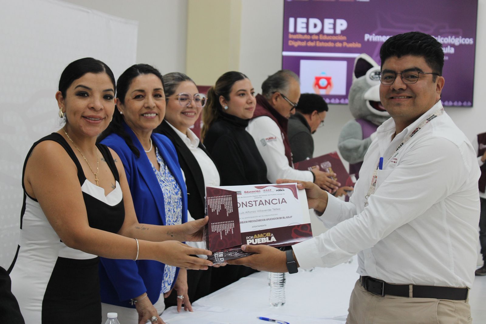 IEDEP fortalece el bienestar estudiantil mediante capacitación especializada