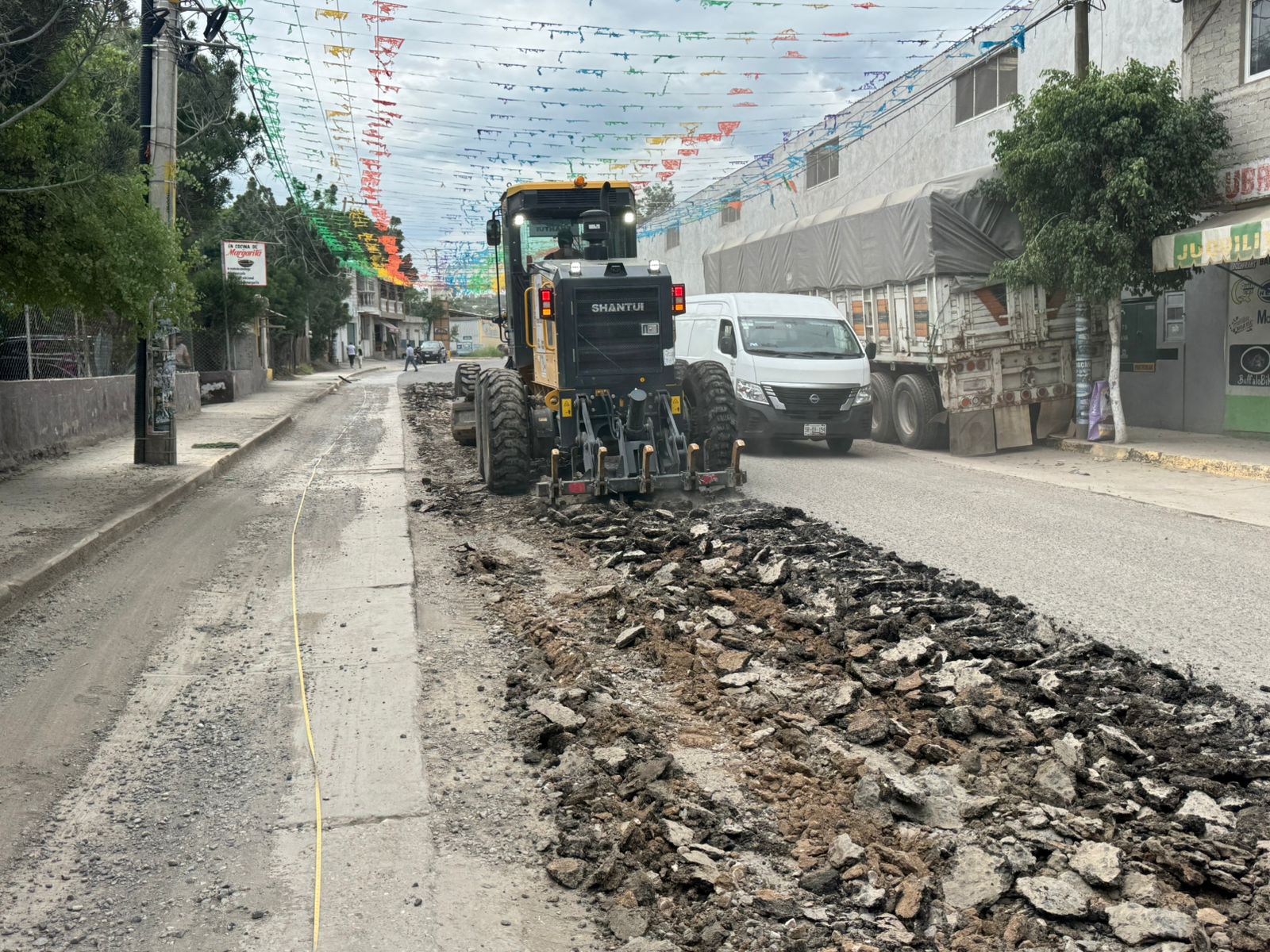 Interviene Gobierno del Estado tramo carretero San Diego Chalma – Santa Cruz Acapa en Tehuacán