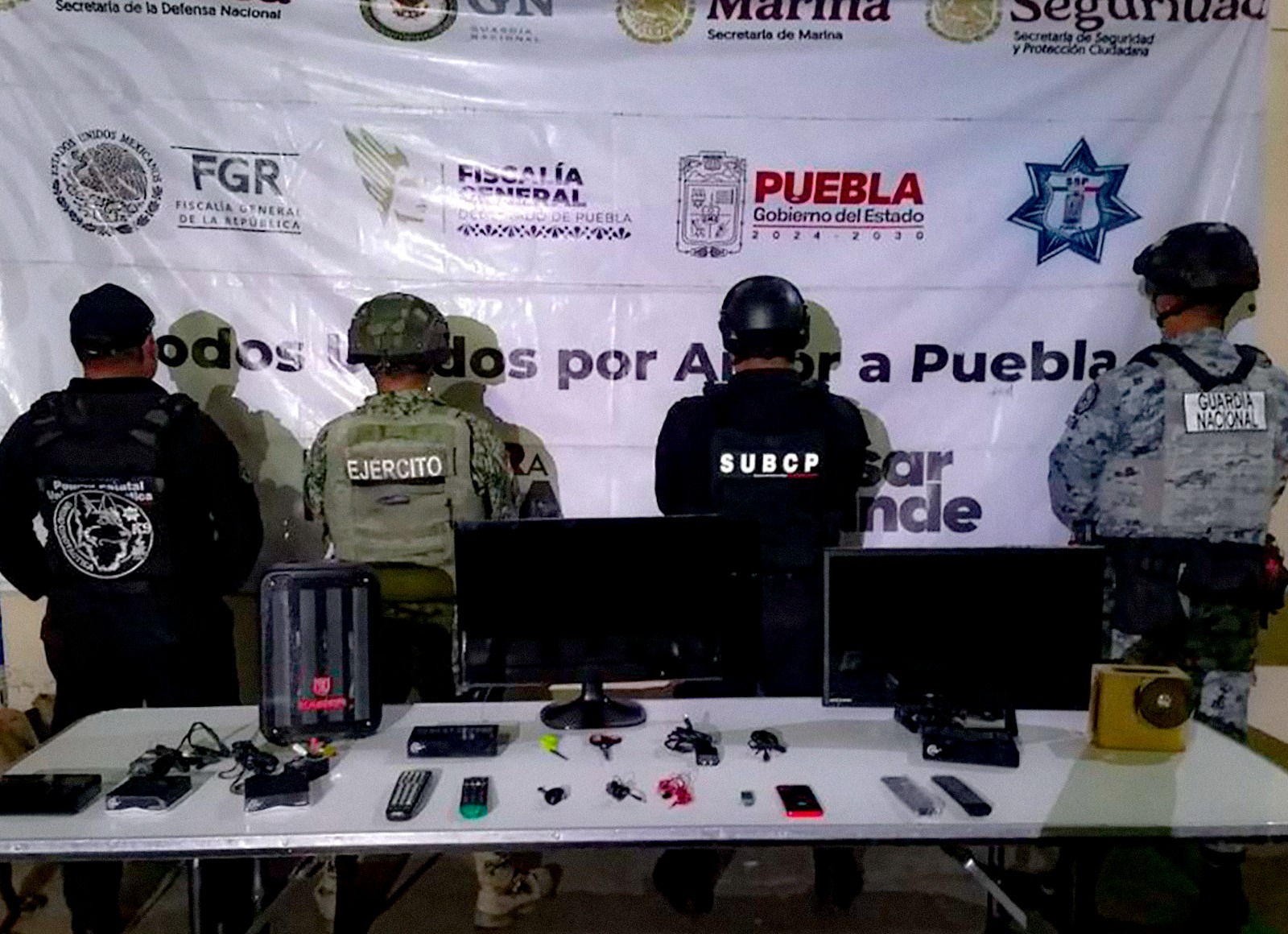 Fuerzas de seguridad efectúan revisión al penal de Acatlán