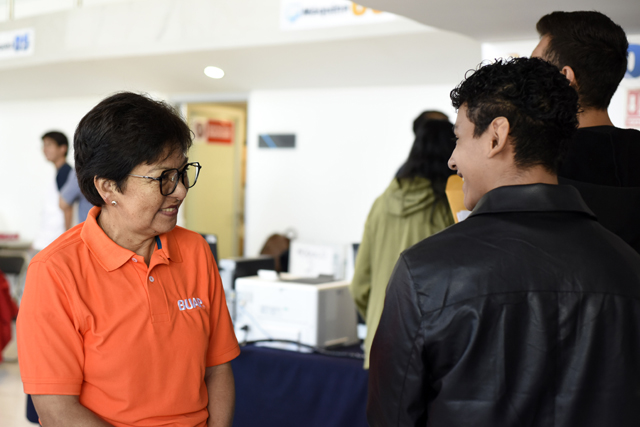 Arena BUAP recibe a alumnos de nuevo ingreso durante proceso de inscripción