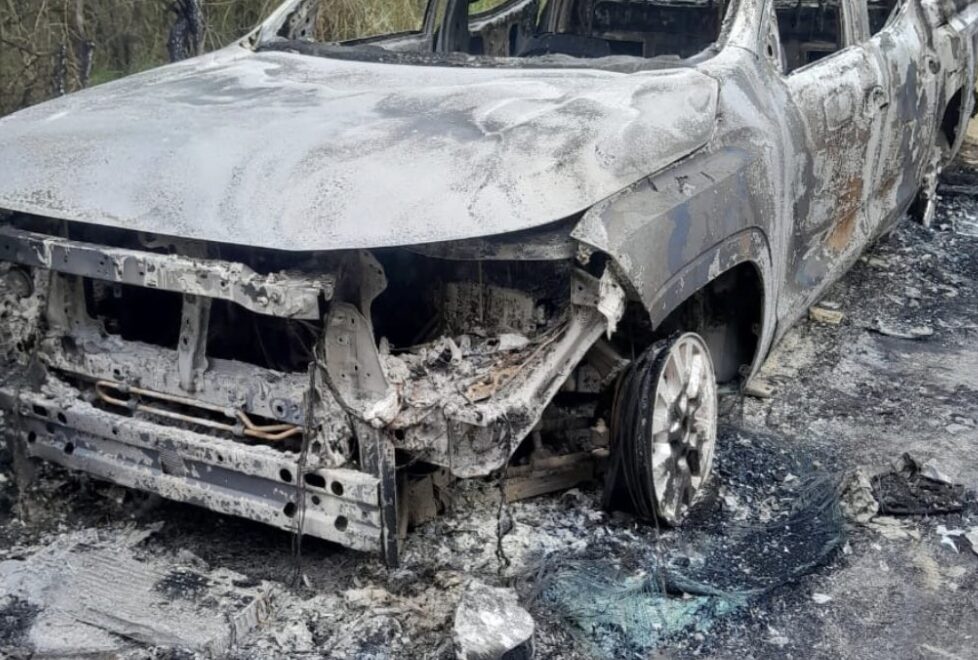 Investigan incendio de camioneta hallada calcinada en Tecali