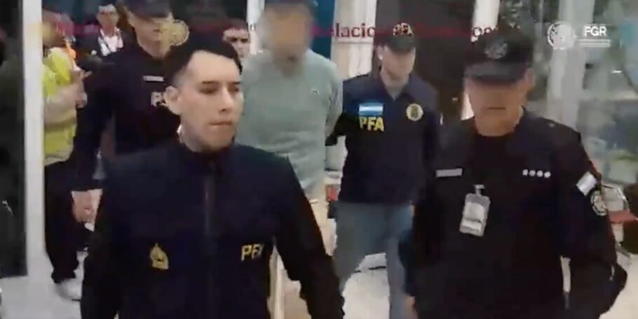 México recibe a excontralmirante acusado de huachicol fiscal tras salida de Argentina