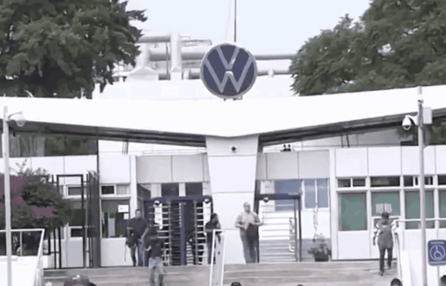 Volkswagen ajusta producción en Puebla mientras trabajadores definirán aumento salarial