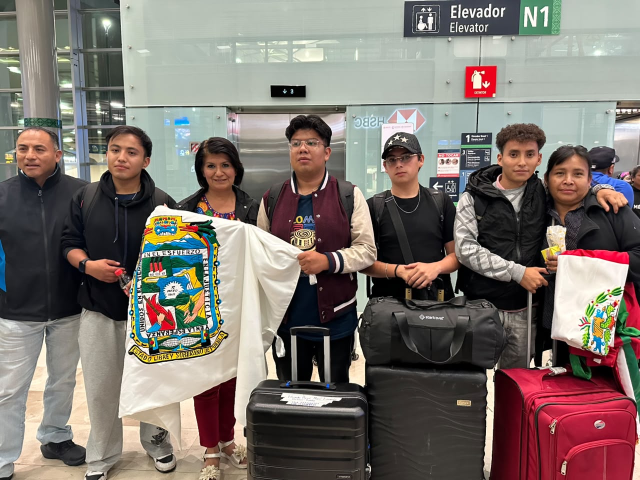 Cuatro alumnos de Huejotzingo regresan sanos y salvos de intercambio en Pereira