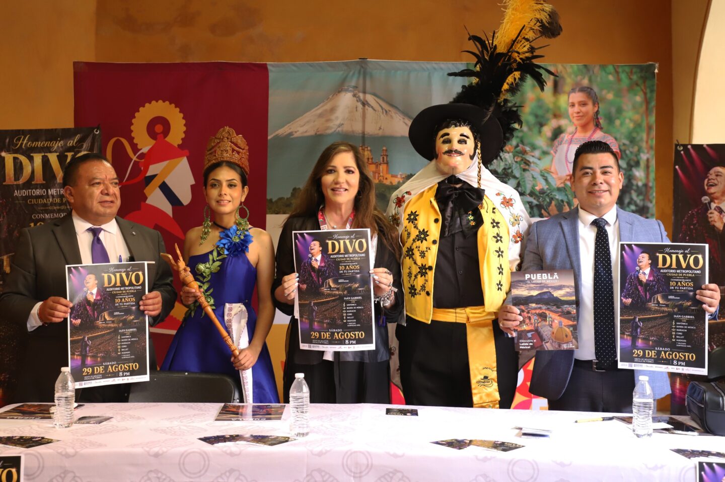 Con concierto en Auditorio Metropolitano, Puebla recuerda a Juan Gabriel