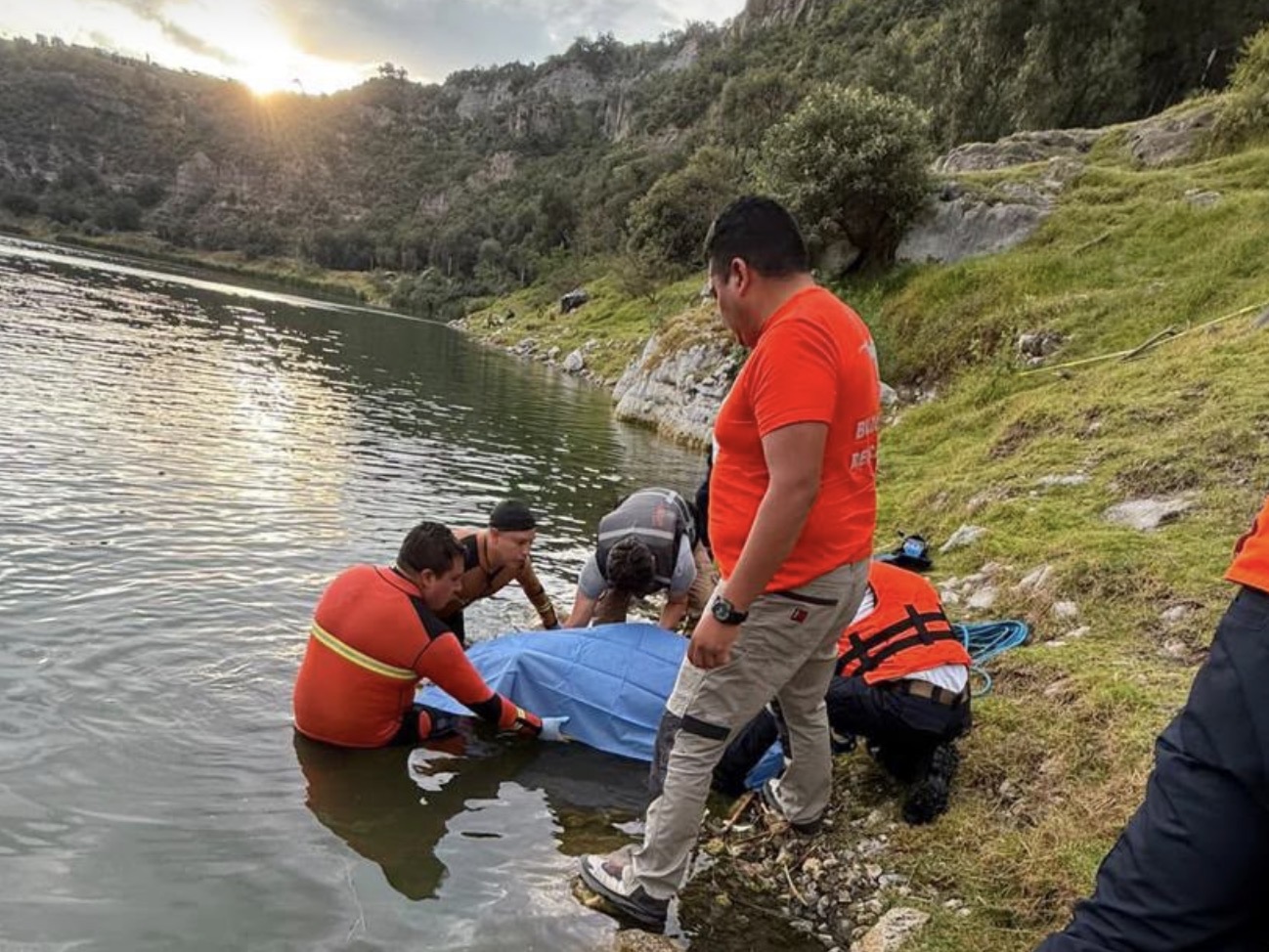 Adolescente muere ahogado durante convivencia familiar en la laguna de Aljojuca