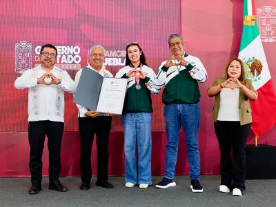 Talento poblano trasciende fronteras con medalla internacional en Londres