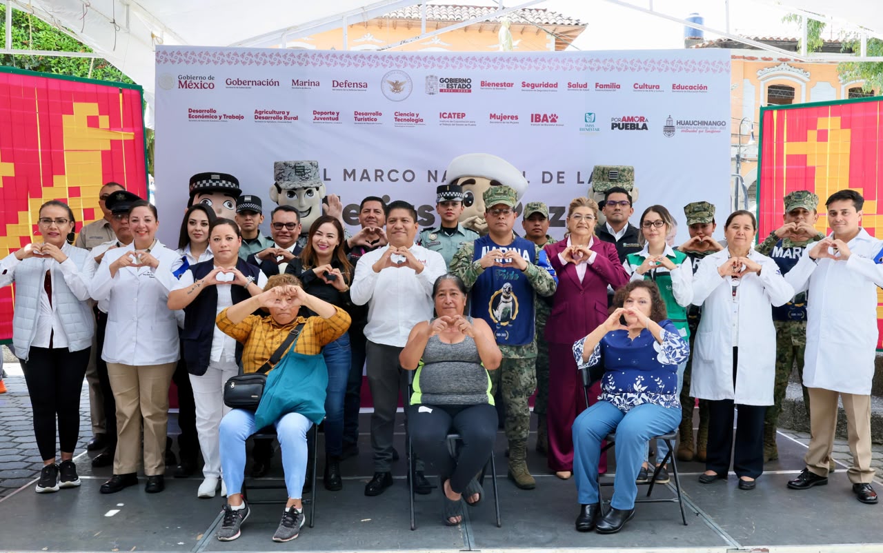 Feria de Paz acerca salud gratuita a familias de la Sierra Norte.