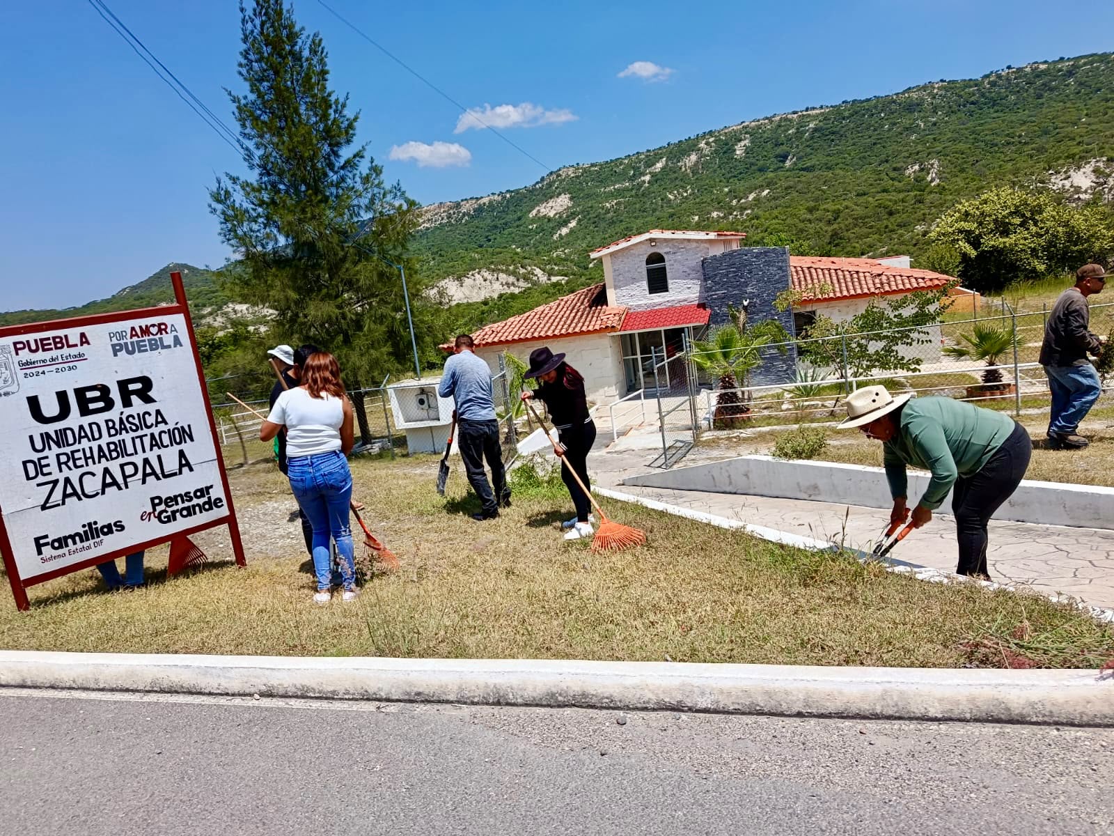 Facilita SEDIF acceso a servicios de rehabilitación en municipios con faenas comunitarias