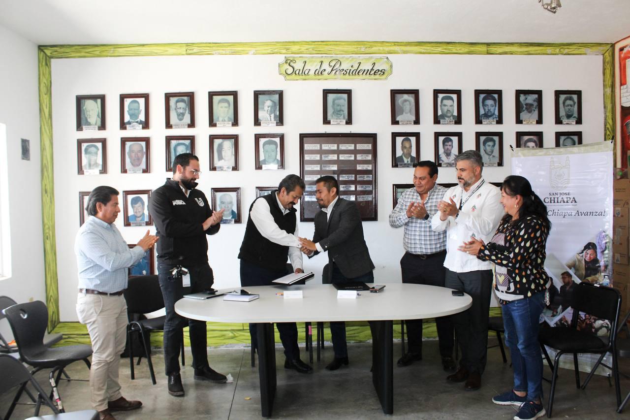 UPAM firma convenio con San José Chiapa para fortalecer formación profesional estudiantil